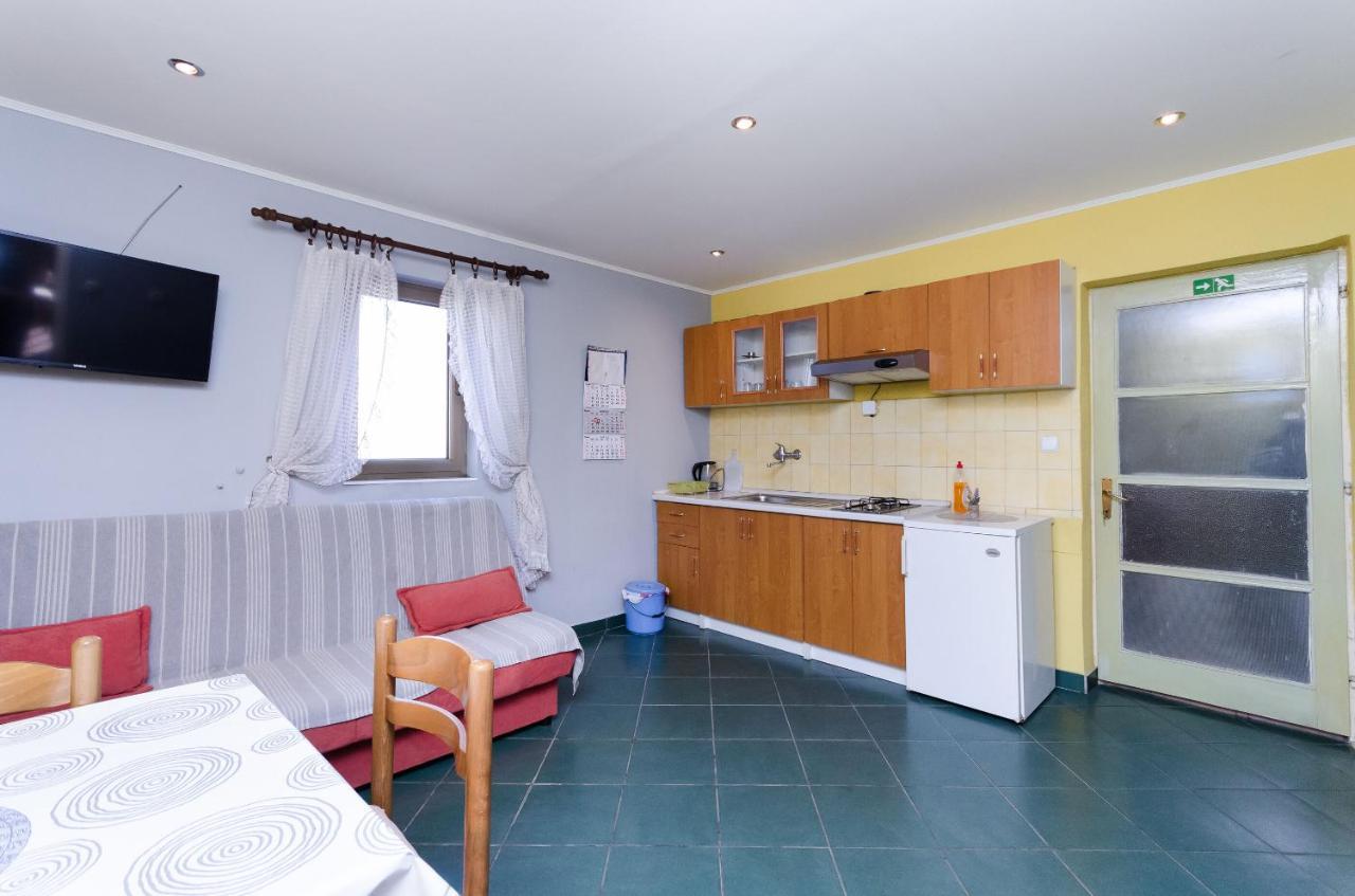 Apartments Zeljka Mundanije Extérieur photo